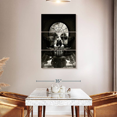 Room Skull BW