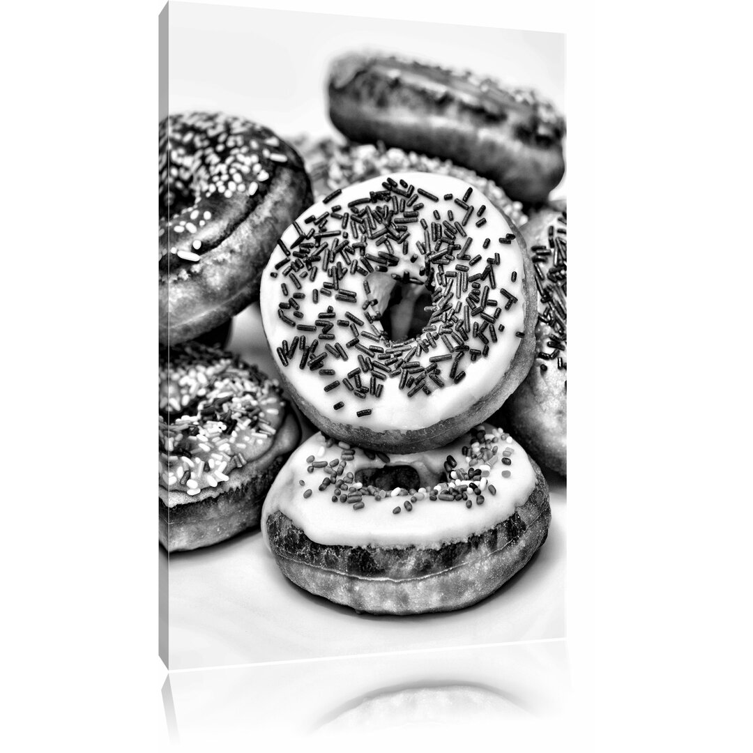 Leinwandbild Donut Kuchen Liebesperlen in Monochrom