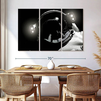  «Astronaut Space»