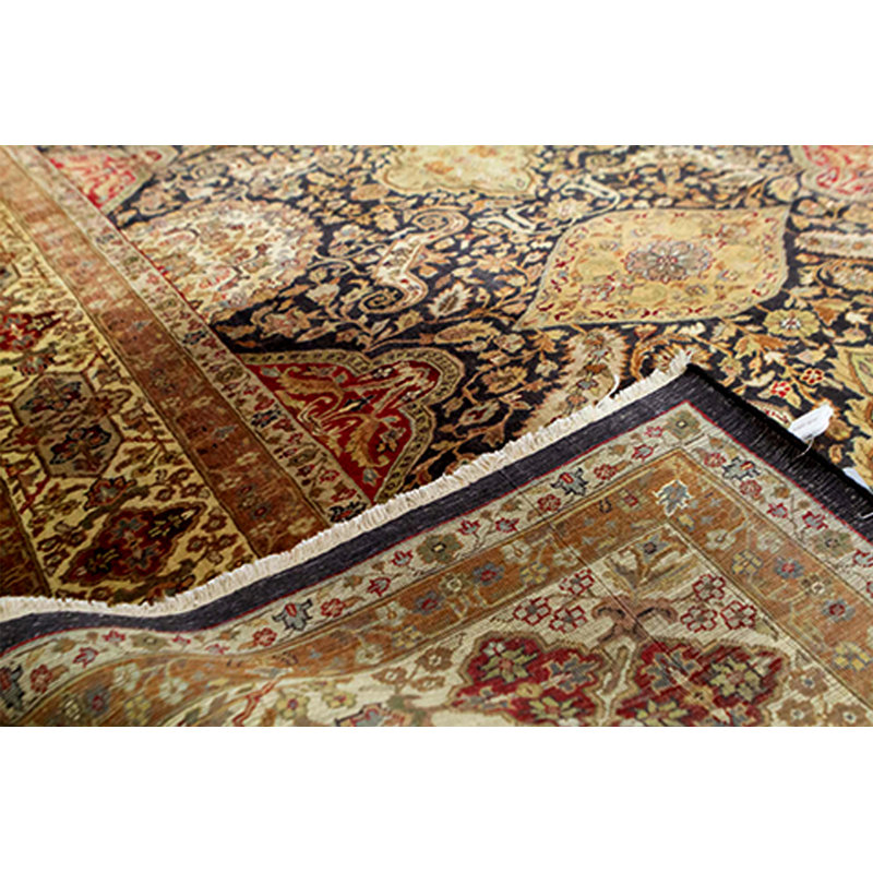 Tapis noir et crème noué à la main de haute qualité