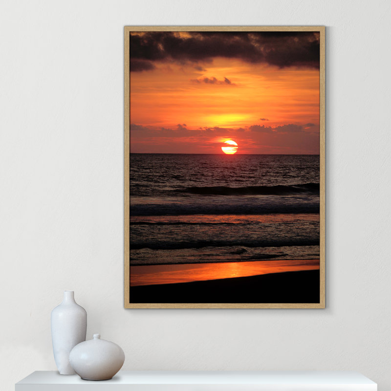 «Troncunes Sunset», reproduction encadrée sur papier par Mike Ragan pour Casa, H 41,5 po x l 29,5 po x P 1,25 po