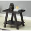 Table de bout en bois reproduit gris anthracite avec tablette pour un volume de rangement et une durabilité accrus