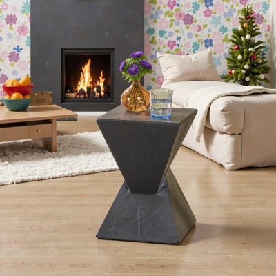 Table de bout sculptée d'une hauteur de 18 po pour le bureau de la chambre à coucher - Table d'appoint minimaliste fabriquée à la main avec texture semblable au bois