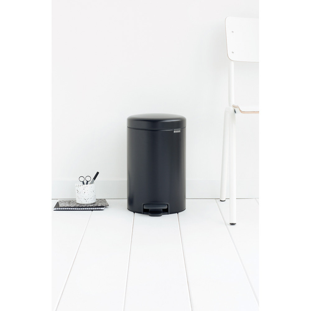 Brabantia Newicon Step On Trash Can, 5.3 Gallon (20 Liter), Matte Black