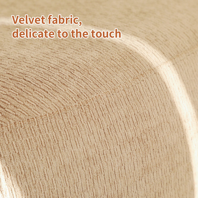 Mignon fauteuil d'appoint avec pieds en bois massif et coussin en tissu doux de couleur chameau