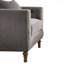 Chaise d'appoint grise pour les salons confortables avec coussin