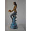 Statue en bronze de la collection de sirènes tenant deux poissons Nifao - taille: 14 po x 14 po x H 43 po.