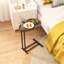 Table d'appoint en forme de C 2 pièces avec structure en métal, conception coulissante pour canapé et chevet, parfaite pour les petits espaces et les décors modernes