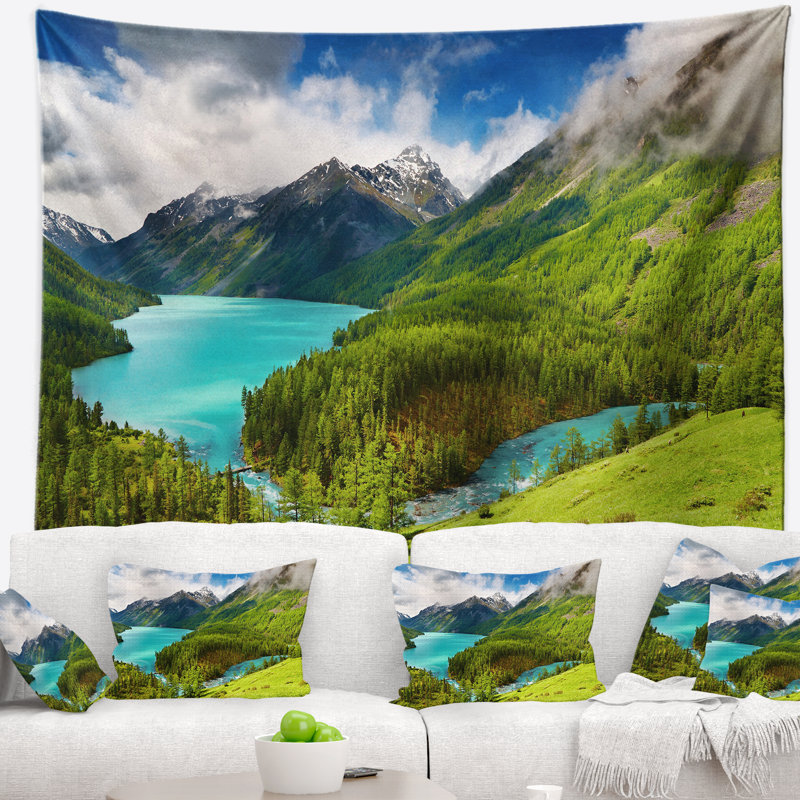 Photographie lake amidst lush greenery tapisserie, H 32 po x l 39 po