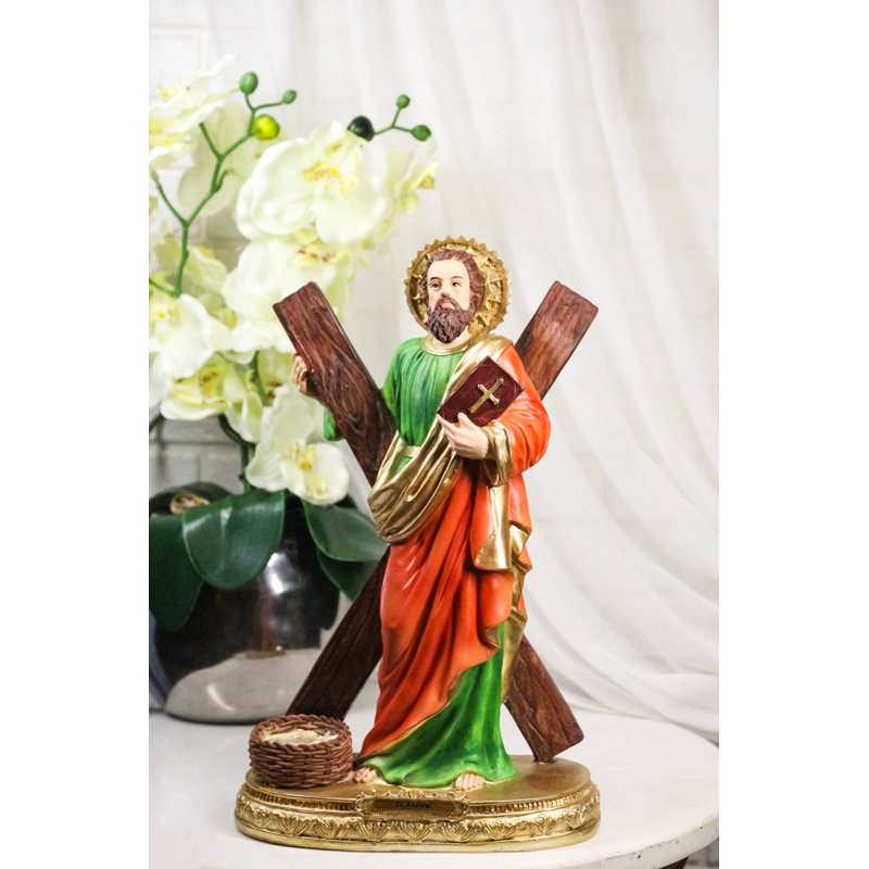 Figurine apôtre 12 "avec un croix de Saltire, 12" H x 7.5" W x 4" D