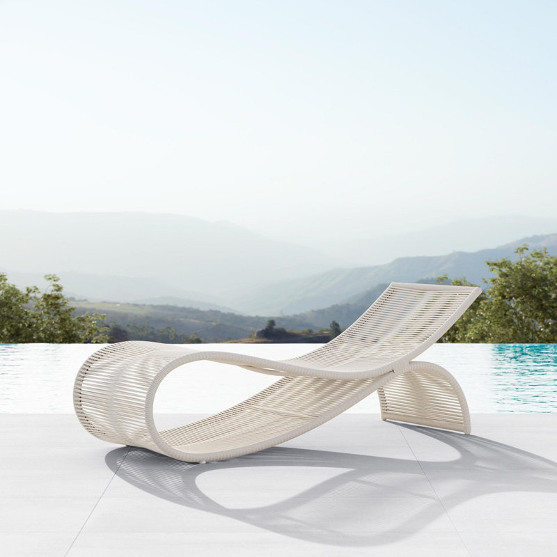 Wave Lounge Chair Morel, Matte Ivory