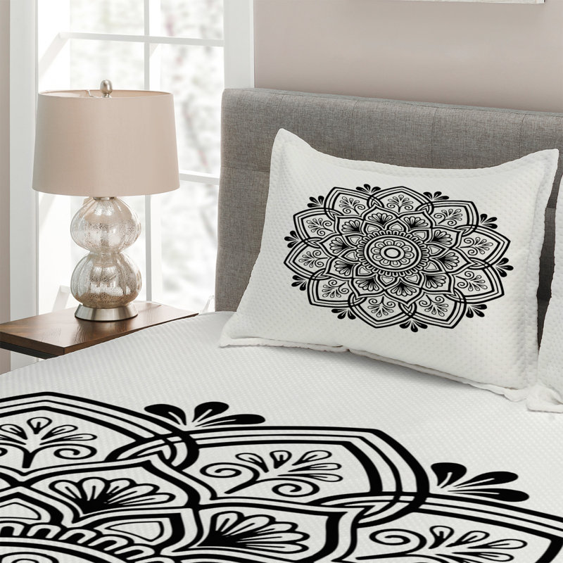 Puppy Eclectic Polyester Damask Coverlet, King Bedspread + 2 Shams