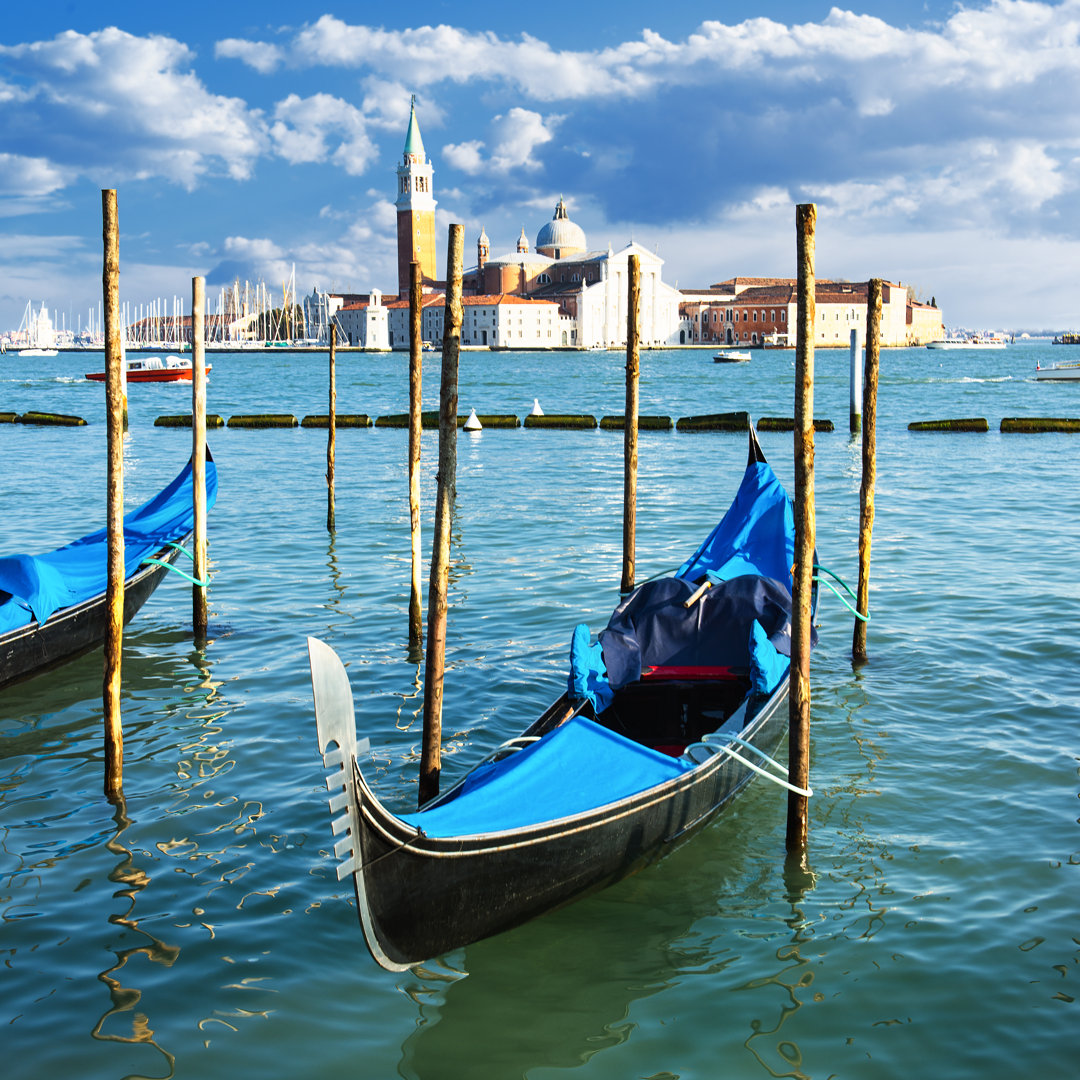 Gondeln in Venedig von Ventdusud - Leinwandfoto im Wickel