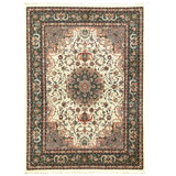 Hand Knotted Wool Oriental Area Rug in Ivory And Green