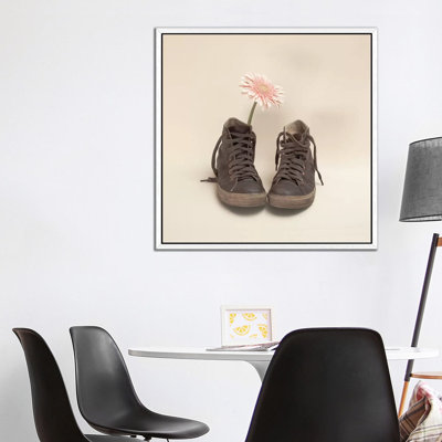 90s Love by Caroline Mint - Print on Canvas