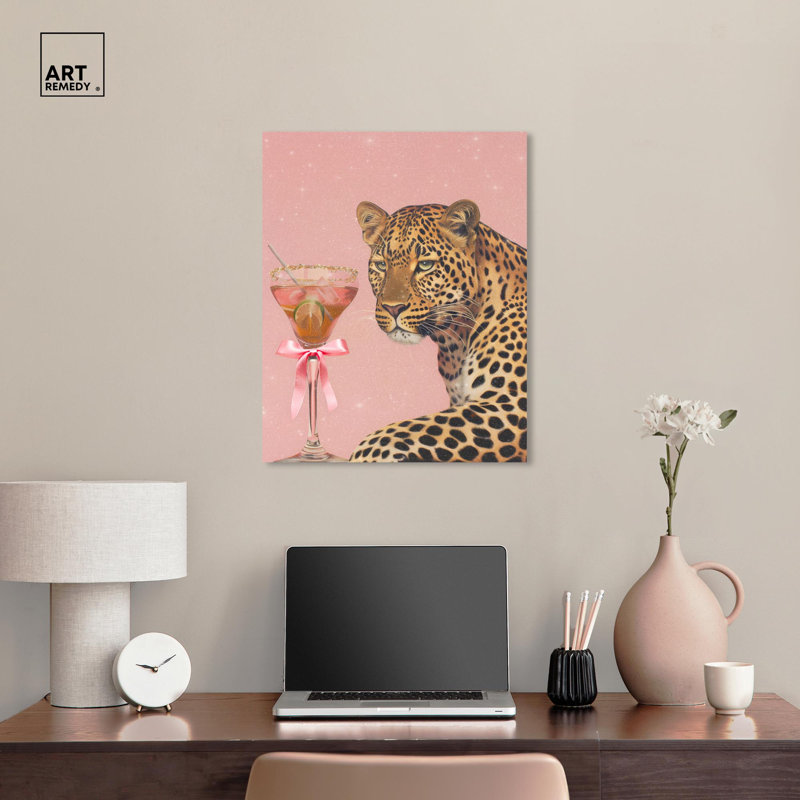 «Leopard and Drink Canvas», art mural Glam par Art Remedy, H 24 po x l 20 po, Toile tendue