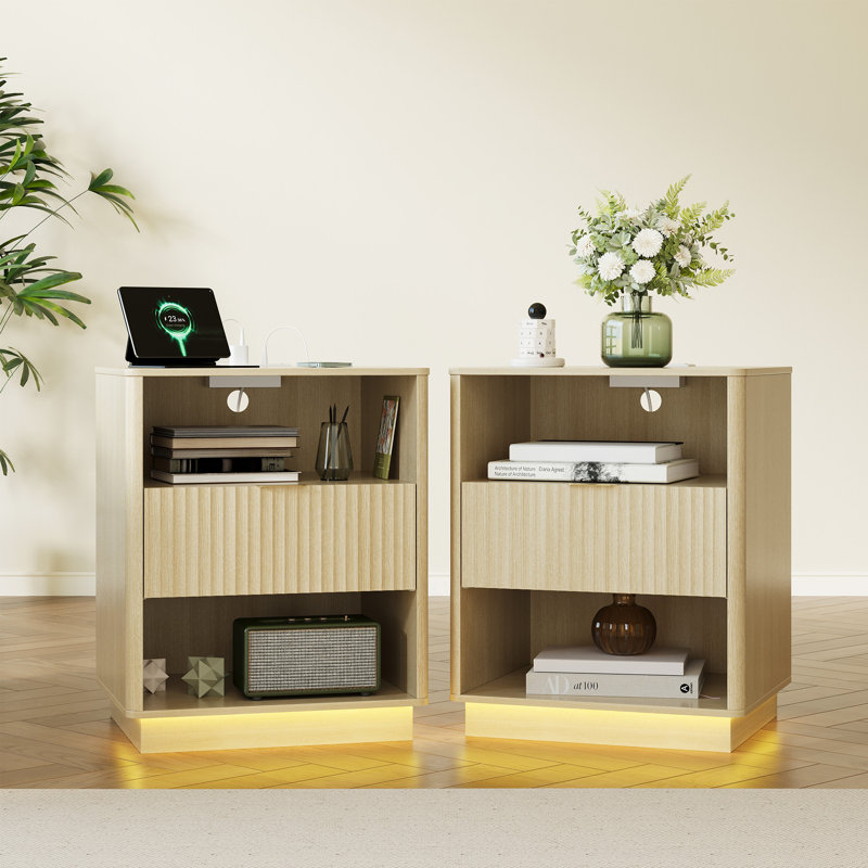 Table de chevet moderne en bois courbé avec station de recharge, Yellow