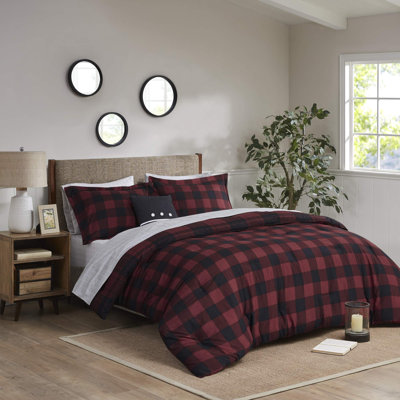 Everest Reversible Comforter Set with Bed Sheets