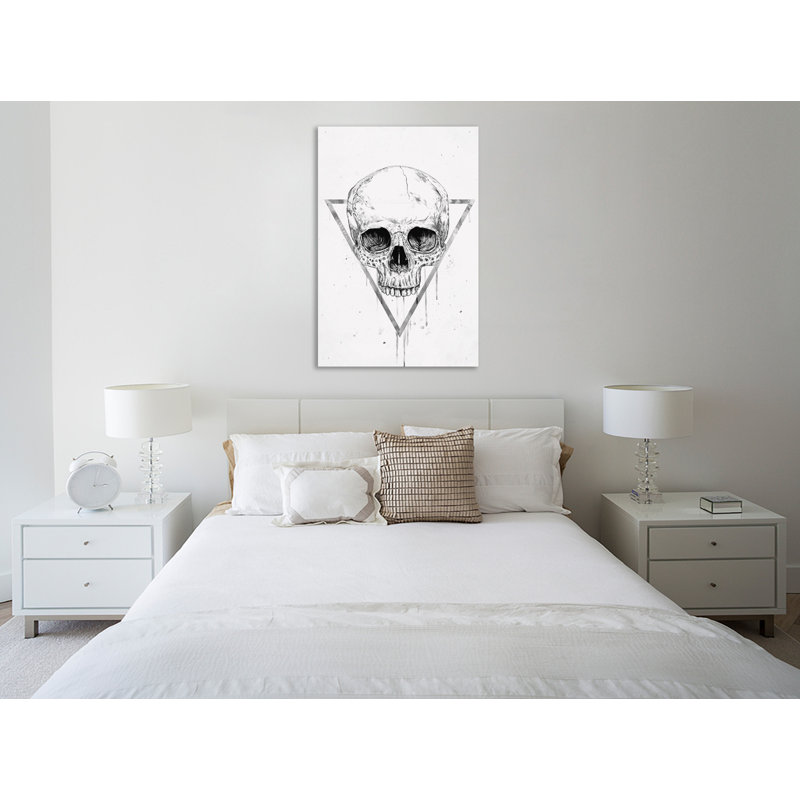 «Skull In A Triangle (BW)», toile tendue par Balazs Solti, H 42 po x l 28 po x P 1,5 po