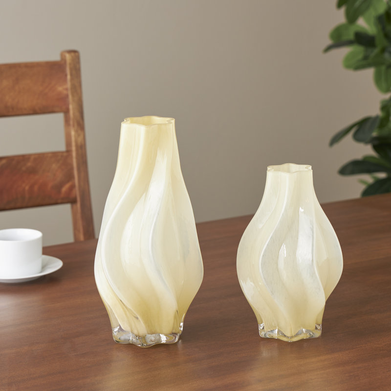 Vase de table en verre Veasey, Jaune