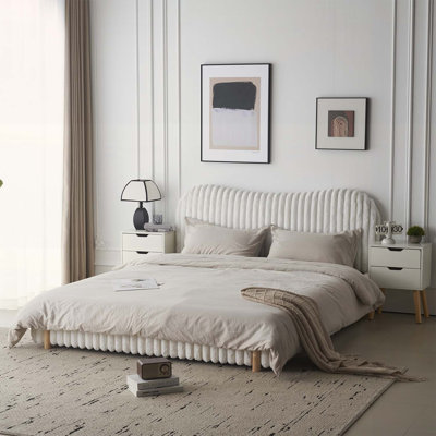 Lit contemporain tapissier, fabriqué avec un tissu bouclé de qualité supérieure