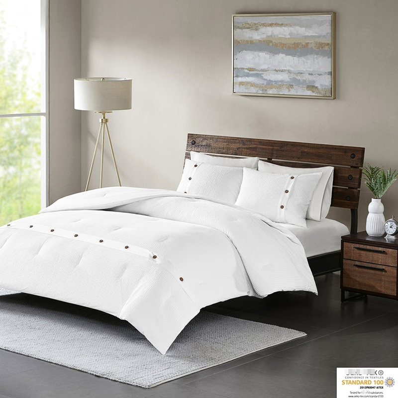 854775498-E60E Comforter