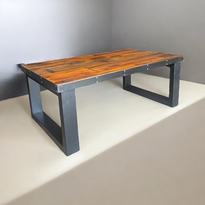 Table basse The Industrial Timber Revival
