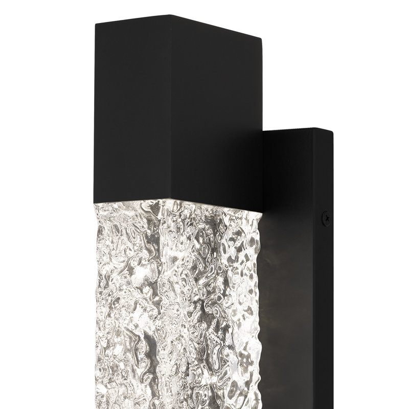 Lanterne murale d'extérieur Solace, H 16 po x l 4,5 po x P 4,25 po