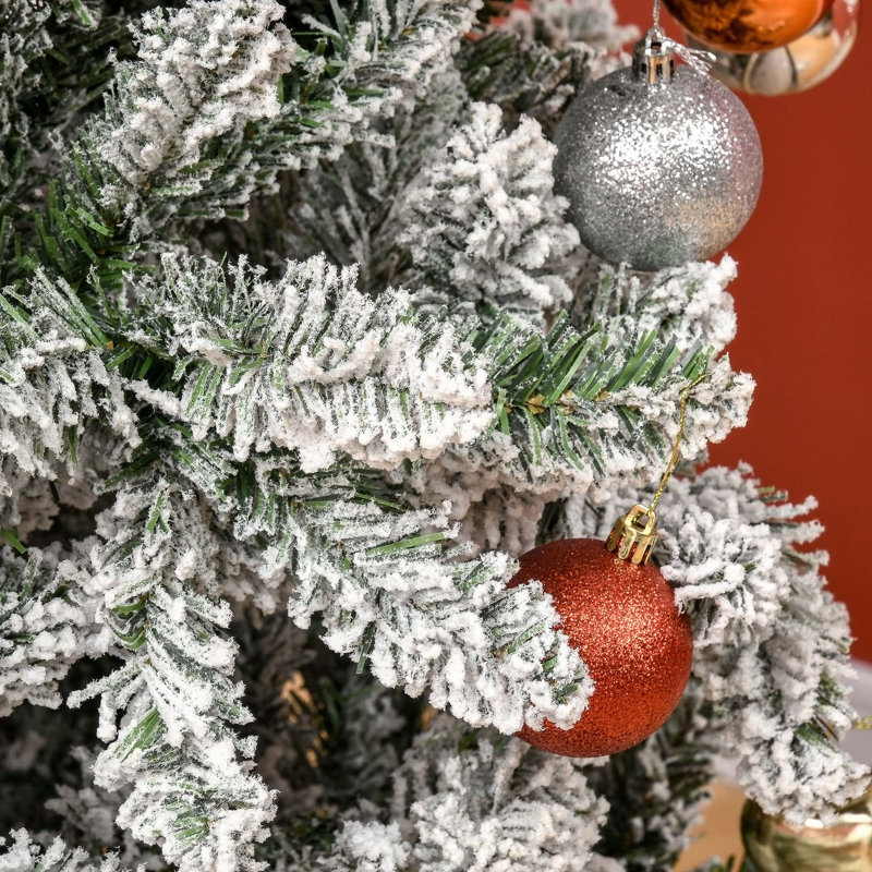 Arbre de Noël artificiel pin enneigé 9 pi avec branches réalistes et 1084 pointes
