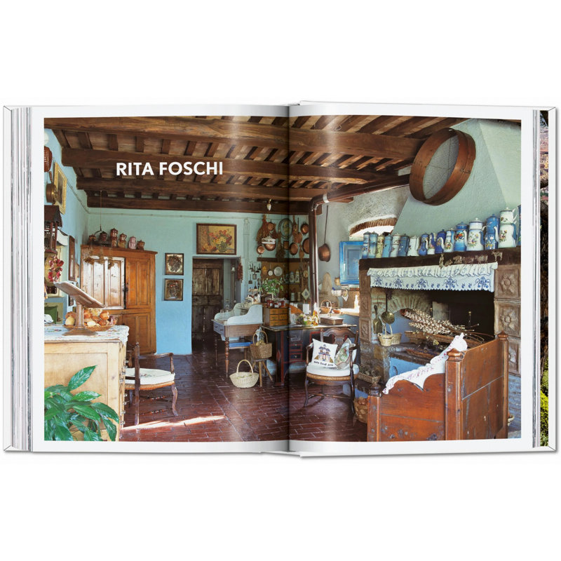 Living in Tuscany. 45th Ed.