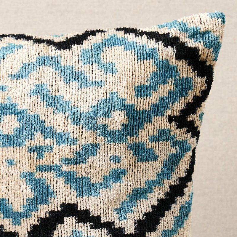 Edirne Silk Velvet Lumbar Pillow