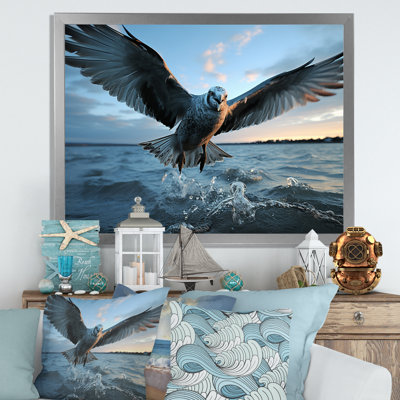 " Coastal Seabird Rising "