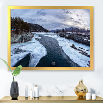 «Cold Mountain River At Winter Sunny Day», reproduction d'art sur toile traditionnelle