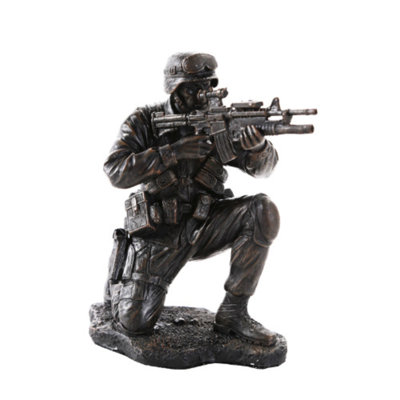 People Figurines & Sculptures