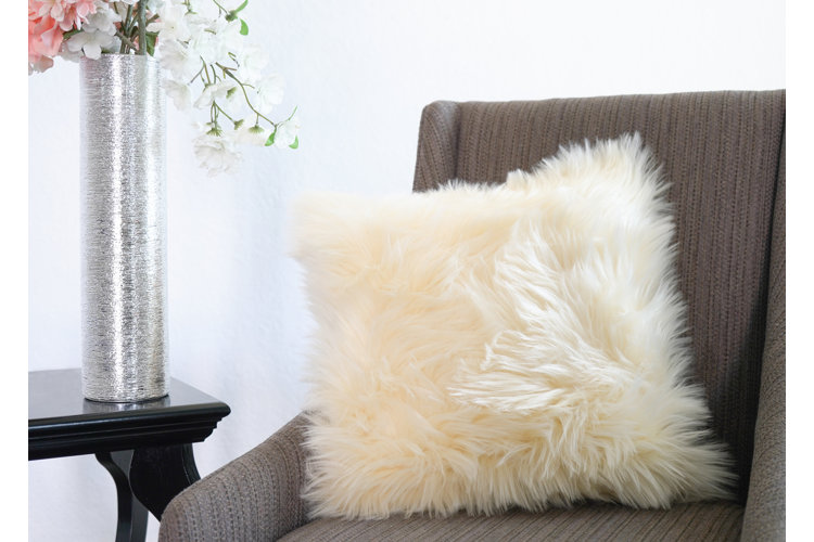 The Best Faux Fur Pillows  – StyleCaster