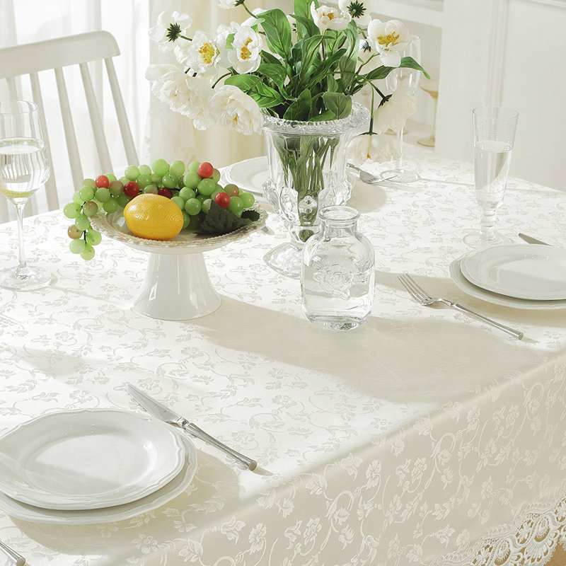 Nappe Jacquard, L 126 po x l 71 po