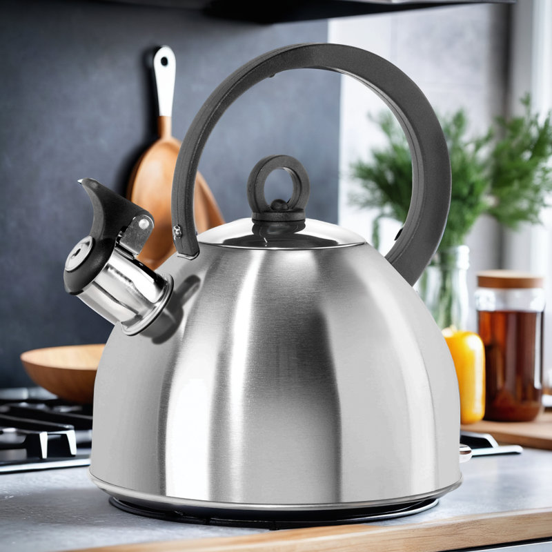 Bouilloire sifflante Oggi Brew 64 oz / 1,9 Lt noir, Argent
