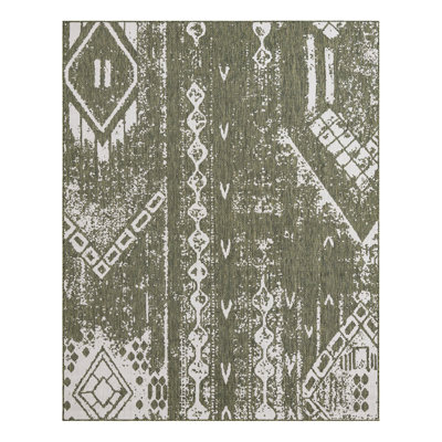 Braeleigh Geometric Machine Woven Polypropylene Indoor / Outdoor Area Rug in Green/Ivory