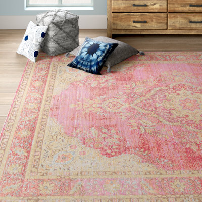 Tapis oriental rose Allerone