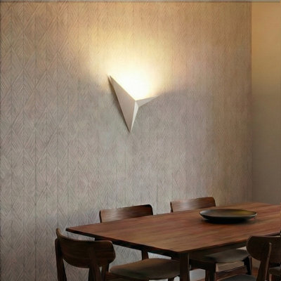 Metal Body Unique Wall Sconce