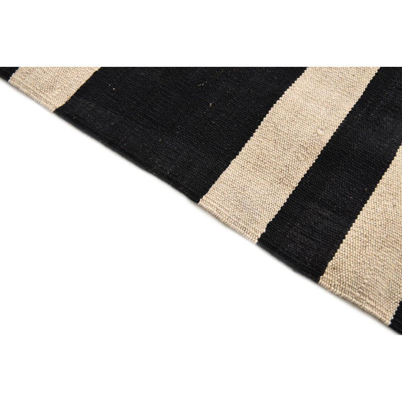 Tapis noir et blanc Pinkerton