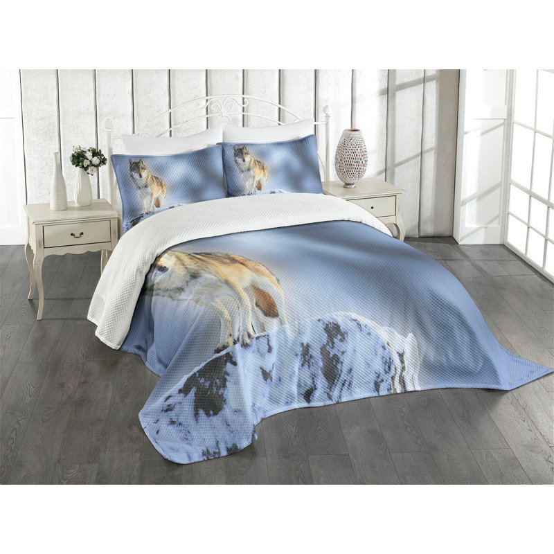 King Size White Polyester Wolf Bedspread Set