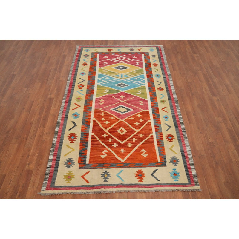 Tapis kilim vibrant 5 x 8