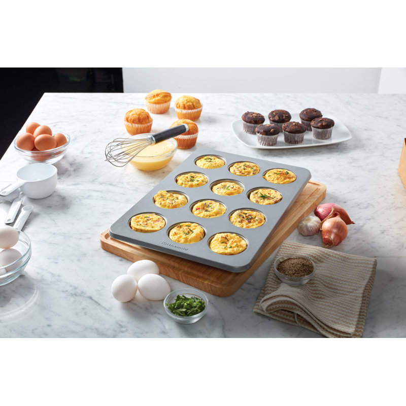 12-Cup Nonstick Aluminized Steel Muffin Pan, Blue Velvet, Wildflower