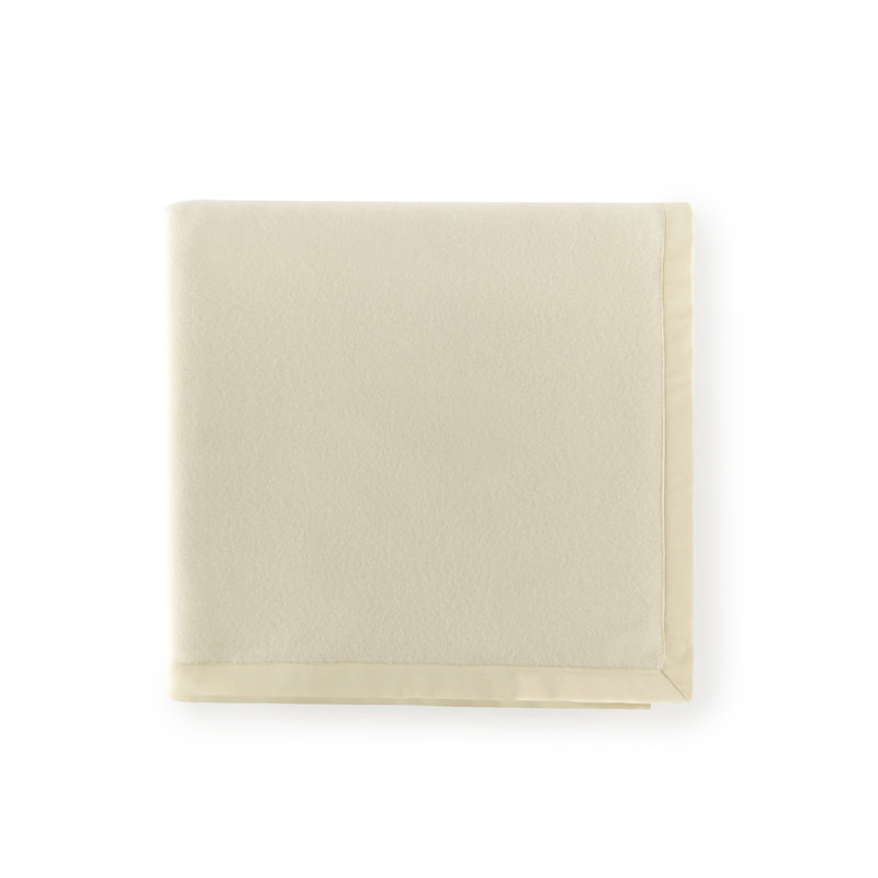Olindo Blanket, Ivory, King