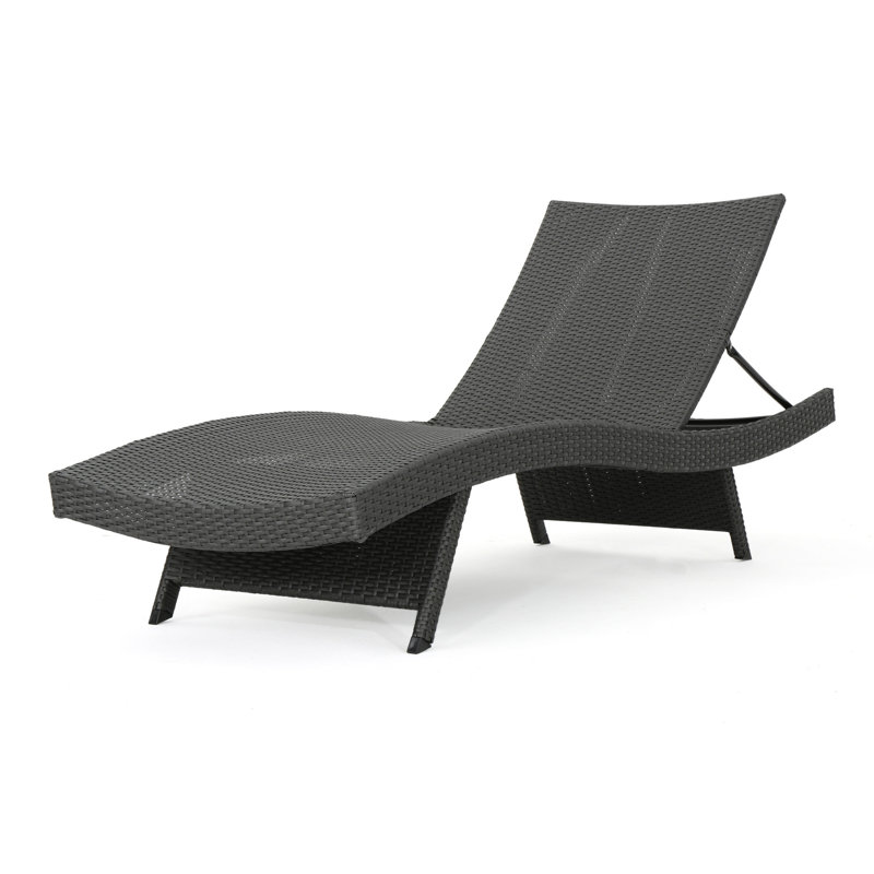 Salem Pe Wicker Chaise Lounge, Gray