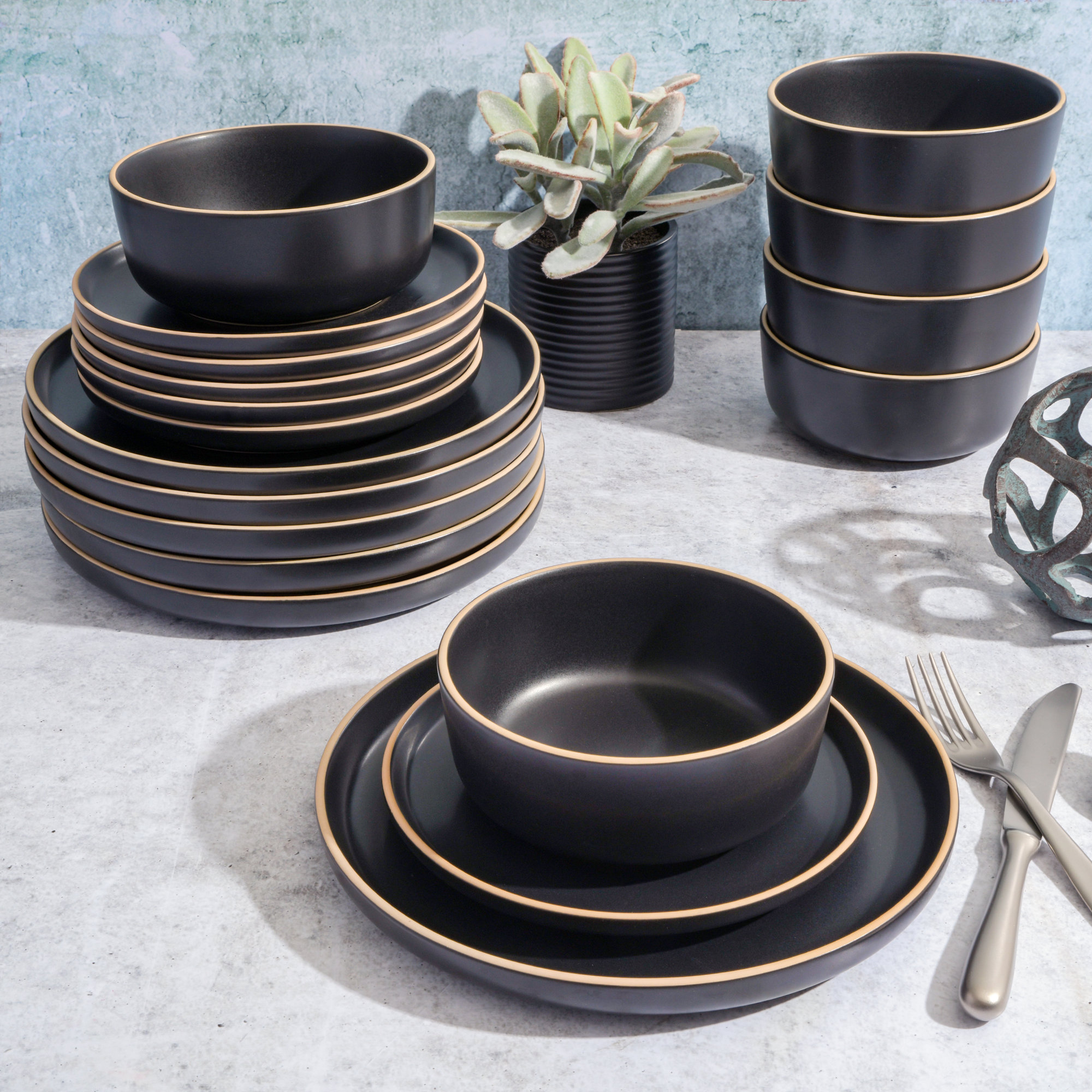 Gibson Soho Lounge Matte 18 Piece Dinnerware Set, Service for 6, Black