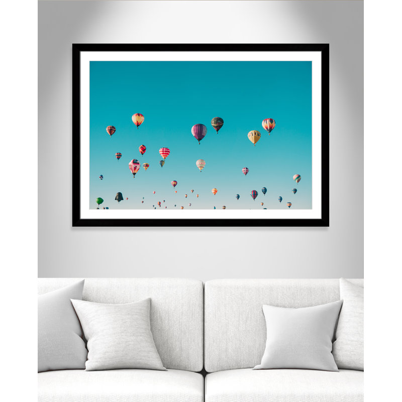 Estampe « Sky Symphony » d'Ian Dooley, Blanc, Cadre cubique noir, H 35 po x l 49 po x P 1,25 po