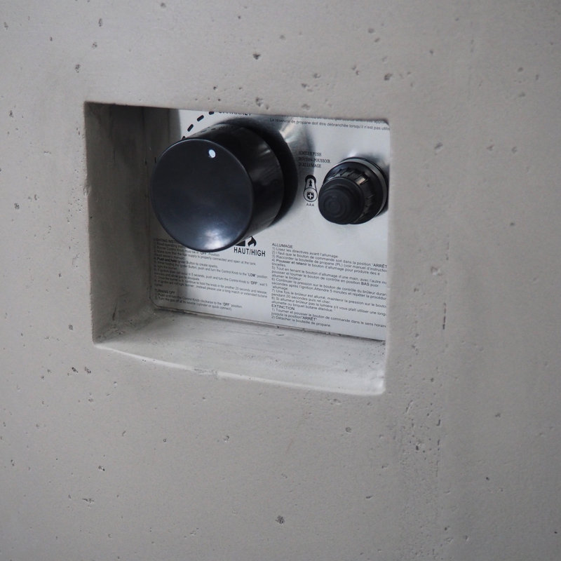Foyer rond 31 po Mgo - Béton léger 40 000 BTU, gris clair, sans assemblage pour la cour arrière