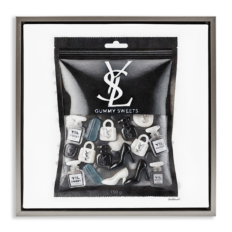 "Black Glam Candies" par Amanda Greenwood, H 18 po x l 18 po, Cadre flottant gris lustré
